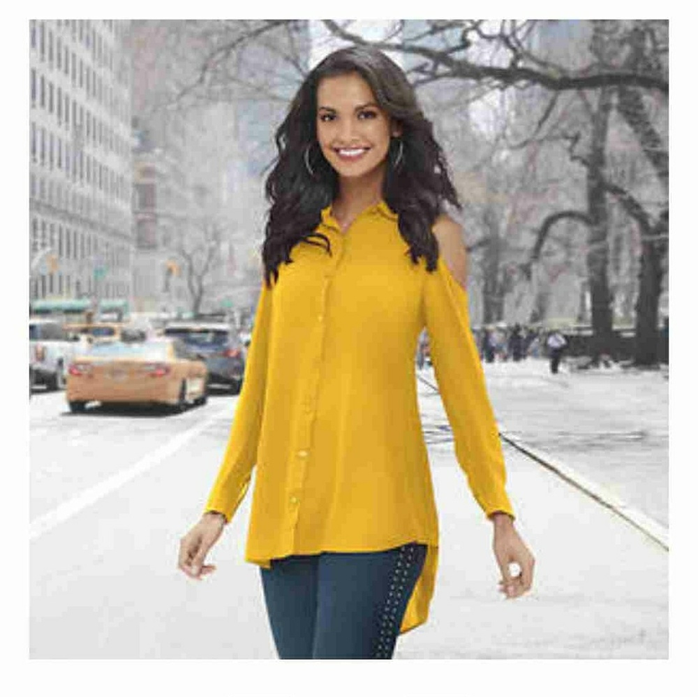 NWOT 1X Yellow Cold Shoulder Top